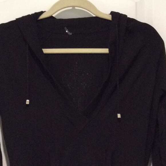 Hooded sweater - Picture 3 of 5